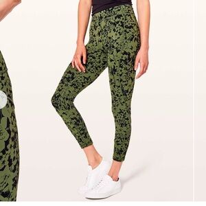 Lululemon In Movement 7/8 Everlux 25"
Efflorescent Barracks Green Black
Size: 10